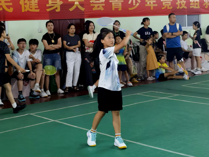 民權(quán)縣青少年羽毛球代表隊(duì)在商丘七運(yùn)會上斬獲多個獎項(xiàng)