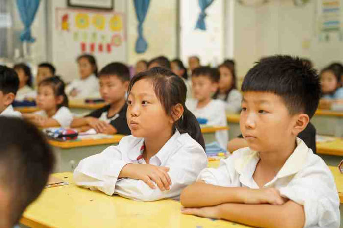 拒絕校園欺凌，筑牢校園安全防線——民權縣實驗小學教育集團組織開展防欺凌主題班會