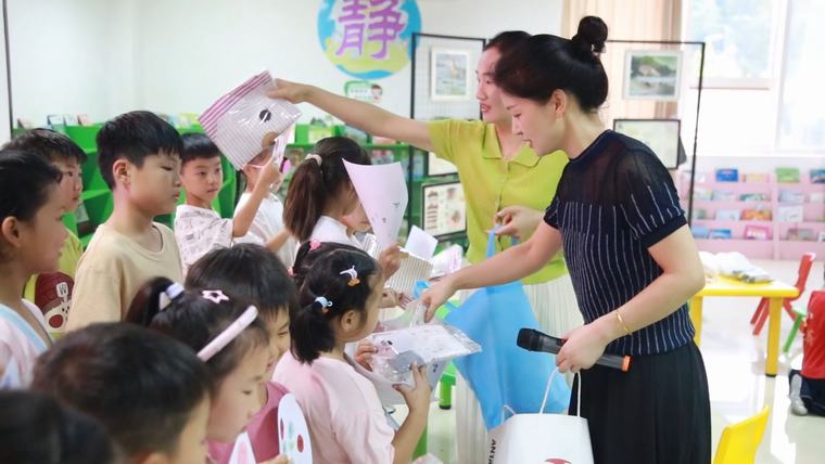 民權縣圖書館舉辦2025年第九期“愛到最美是陪伴”親子閱讀活動(總第60期) 民權縣圖書館舉辦2025年第九期“愛到最美是陪伴”親子閱讀活動(總第60期)