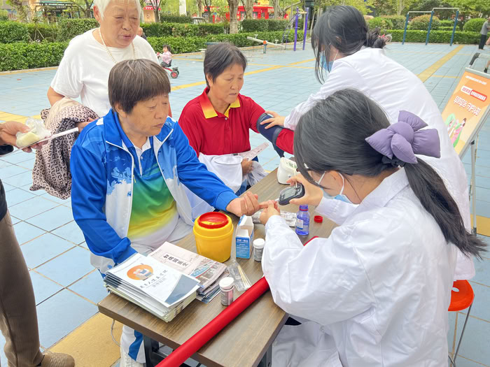 民權(quán)縣城關(guān)鎮(zhèn)衛(wèi)生院開展2025年 世界阿爾茨海默病月宣傳活動 民權(quán)縣城關(guān)鎮(zhèn)衛(wèi)生院開展2025年 世界阿爾茨海默病月宣傳活動