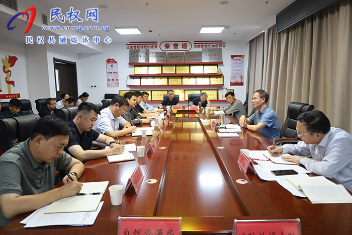 縣委副書記、縣長王景義調(diào)研養(yǎng)老服務(wù)工作