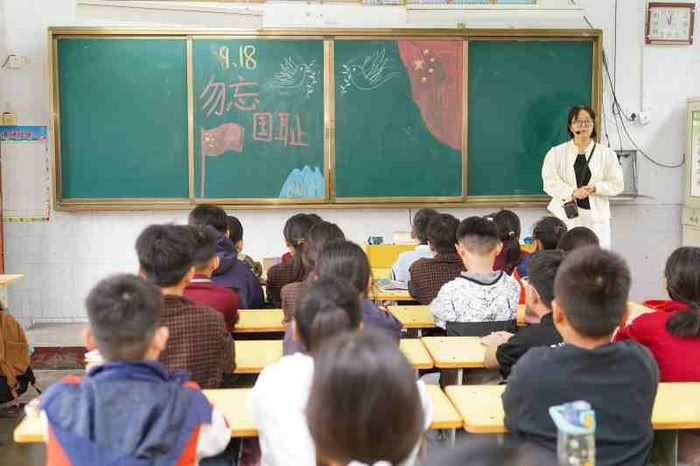 銘記，是為了更堅(jiān)定地前行！——民權(quán)縣實(shí)驗(yàn)小學(xué)教育集團(tuán)開展紀(jì)念“九一八”主題活動