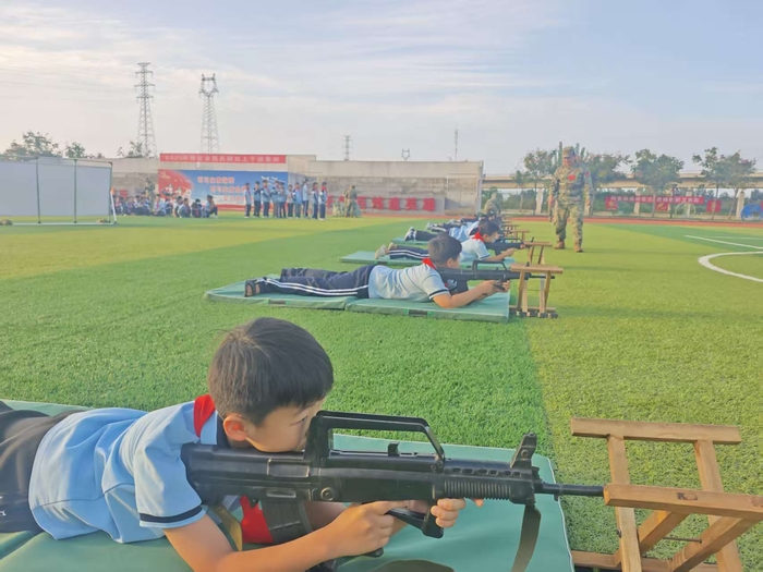 民權(quán)縣：“紅領(lǐng)巾”進軍營 厚植愛國強軍情