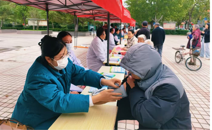 民權(quán)縣中醫(yī)院開展高血壓宣傳活動 民權(quán)縣中醫(yī)院開展高血壓宣傳活動