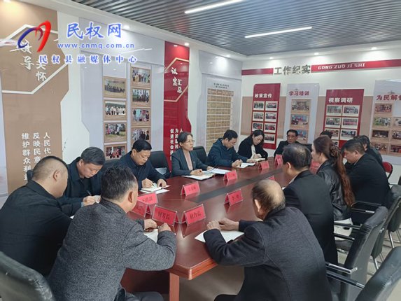 縣委書記王靜嫻以人大代