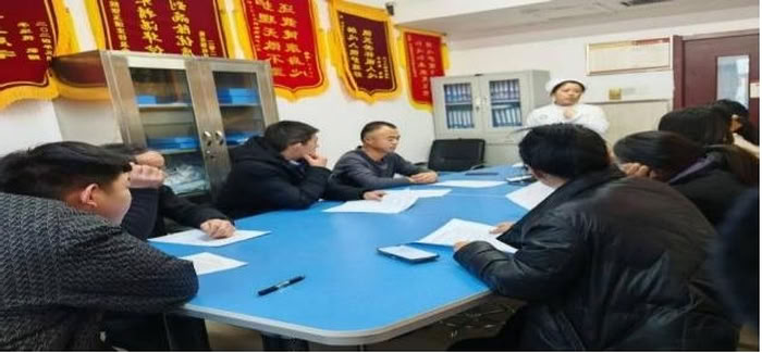 以專業(yè)“秀”實(shí)力，用堅(jiān)守“紅”出圈 ——記民權(quán)縣中醫(yī)院神經(jīng)外科護(hù)士長(zhǎng)王秀紅
