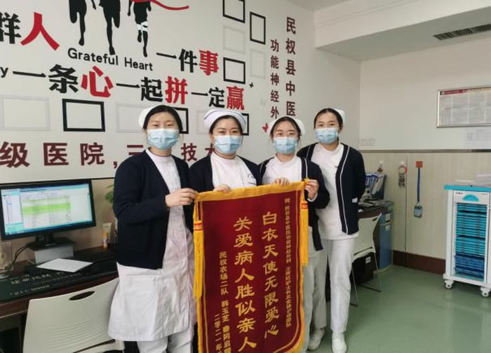 以專業(yè)“秀”實(shí)力，用堅(jiān)守“紅”出圈 ——記民權(quán)縣中醫(yī)院神經(jīng)外科護(hù)士長(zhǎng)王秀紅